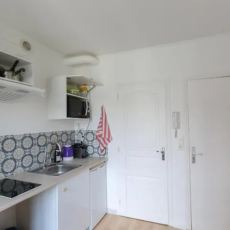 Апартаменты Nice Design Apt Near The Moulin Rouge Париж